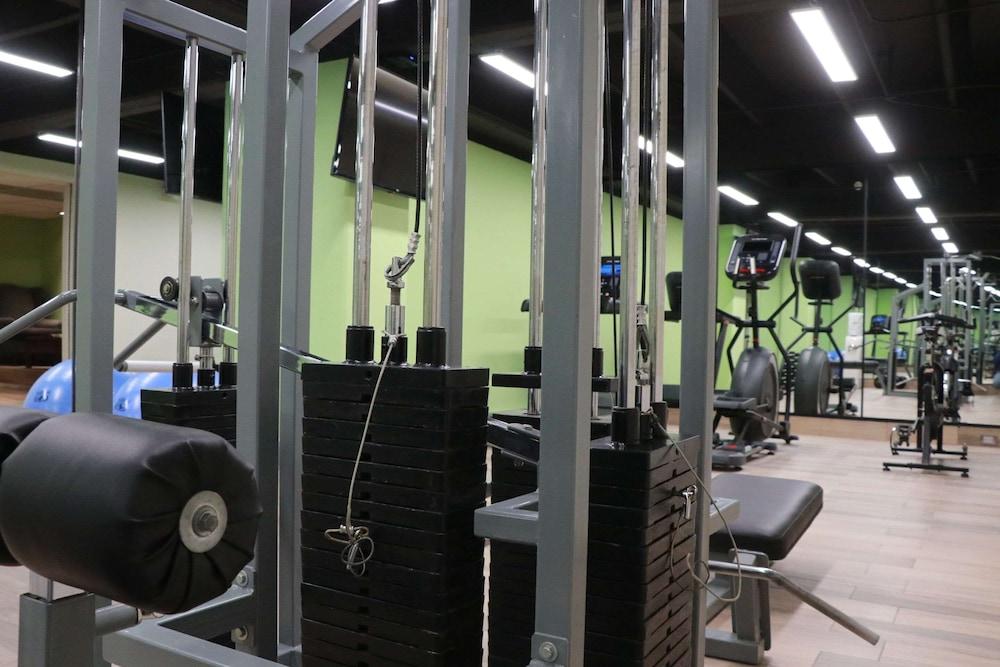 La Joya Pachuca Ξενοδοχείο Εξωτερικό φωτογραφία The gym at the University of Roehampton