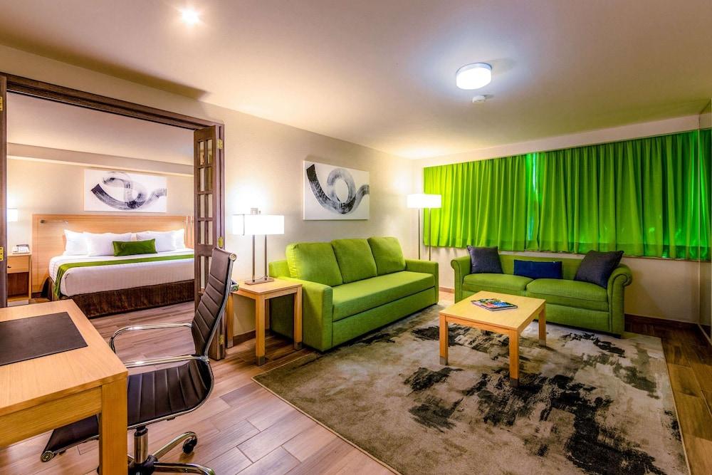 La Joya Pachuca Ξενοδοχείο Εξωτερικό φωτογραφία Suite at the hotel